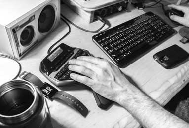 原来他俩是父子，父亲是国安名宿，儿子是U18新秀 已登陆英超球队